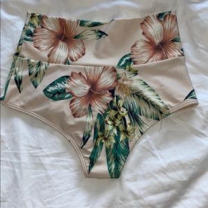 Montce high rise bikini bottom -runs small